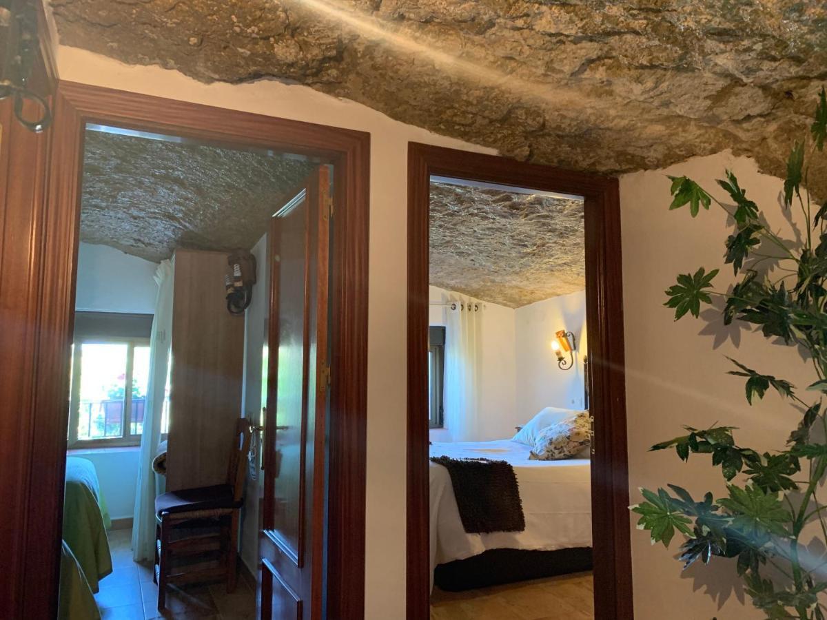 Casa Cueva "Las Calcetas" Guest House Setenil De Las Bodegas Bagian luar foto